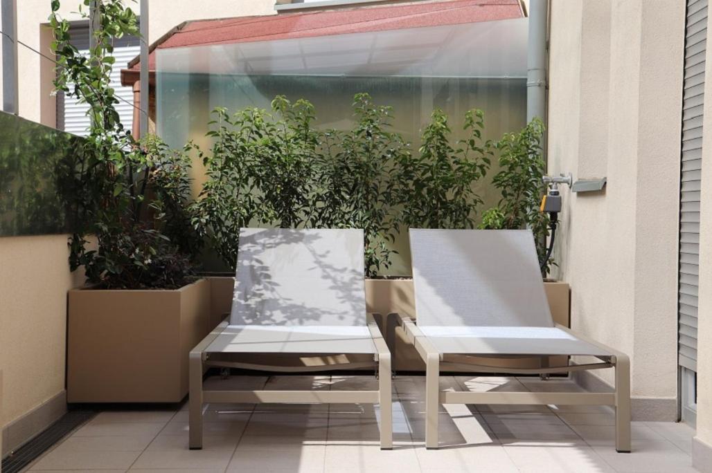 Ferienwohnung Mit Garage, Fahrradraum Und Sehr Grosser Sonnenverwoehnten Terrasse ラグンド エクステリア 写真