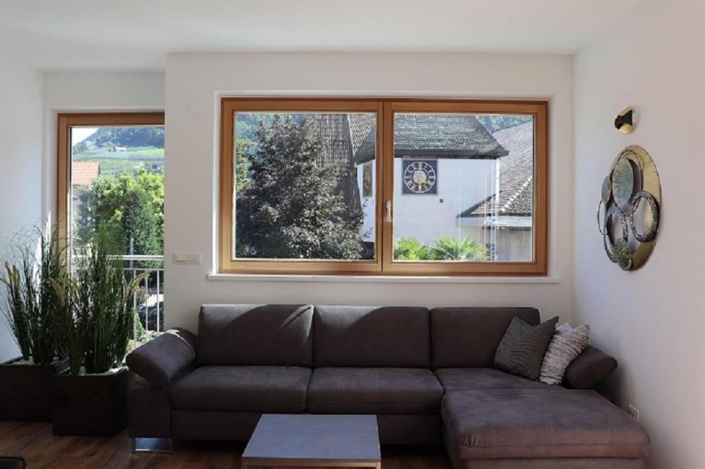 Ferienwohnung Mit Garage, Fahrradraum Und Sehr Grosser Sonnenverwoehnten Terrasse ラグンド エクステリア 写真