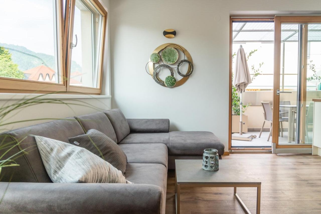 Ferienwohnung Mit Garage, Fahrradraum Und Sehr Grosser Sonnenverwoehnten Terrasse ラグンド エクステリア 写真