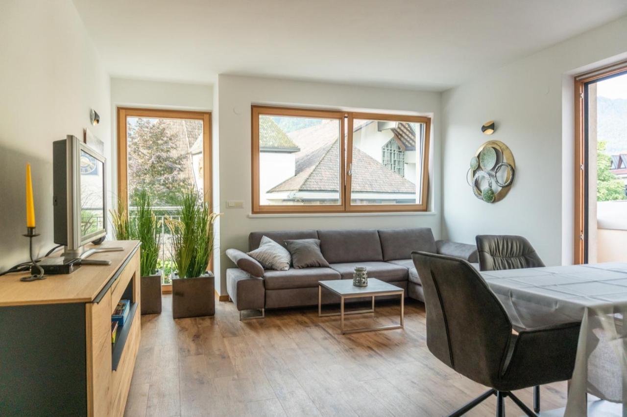 Ferienwohnung Mit Garage, Fahrradraum Und Sehr Grosser Sonnenverwoehnten Terrasse ラグンド エクステリア 写真