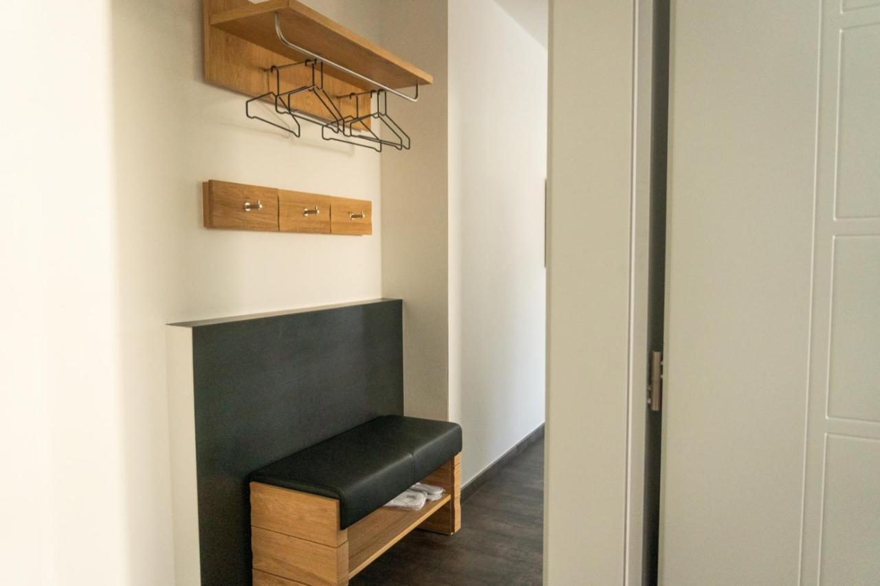 Ferienwohnung Mit Garage, Fahrradraum Und Sehr Grosser Sonnenverwoehnten Terrasse ラグンド エクステリア 写真